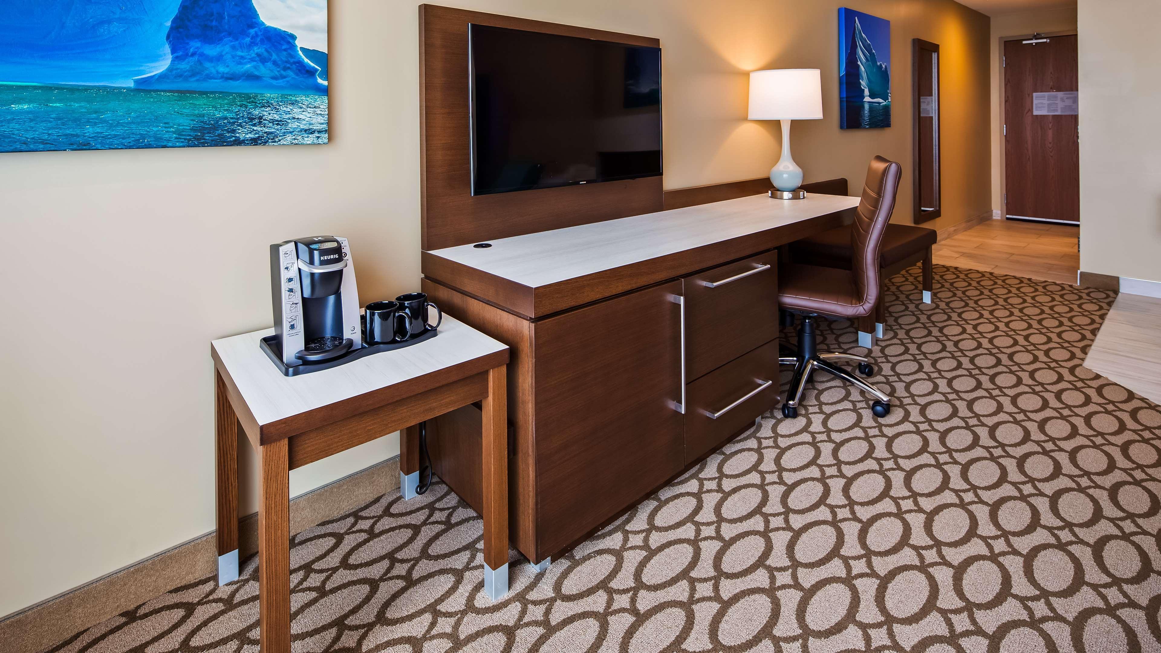 Best Western Plus St. John'S Airport Hotel And Suites Exterior foto