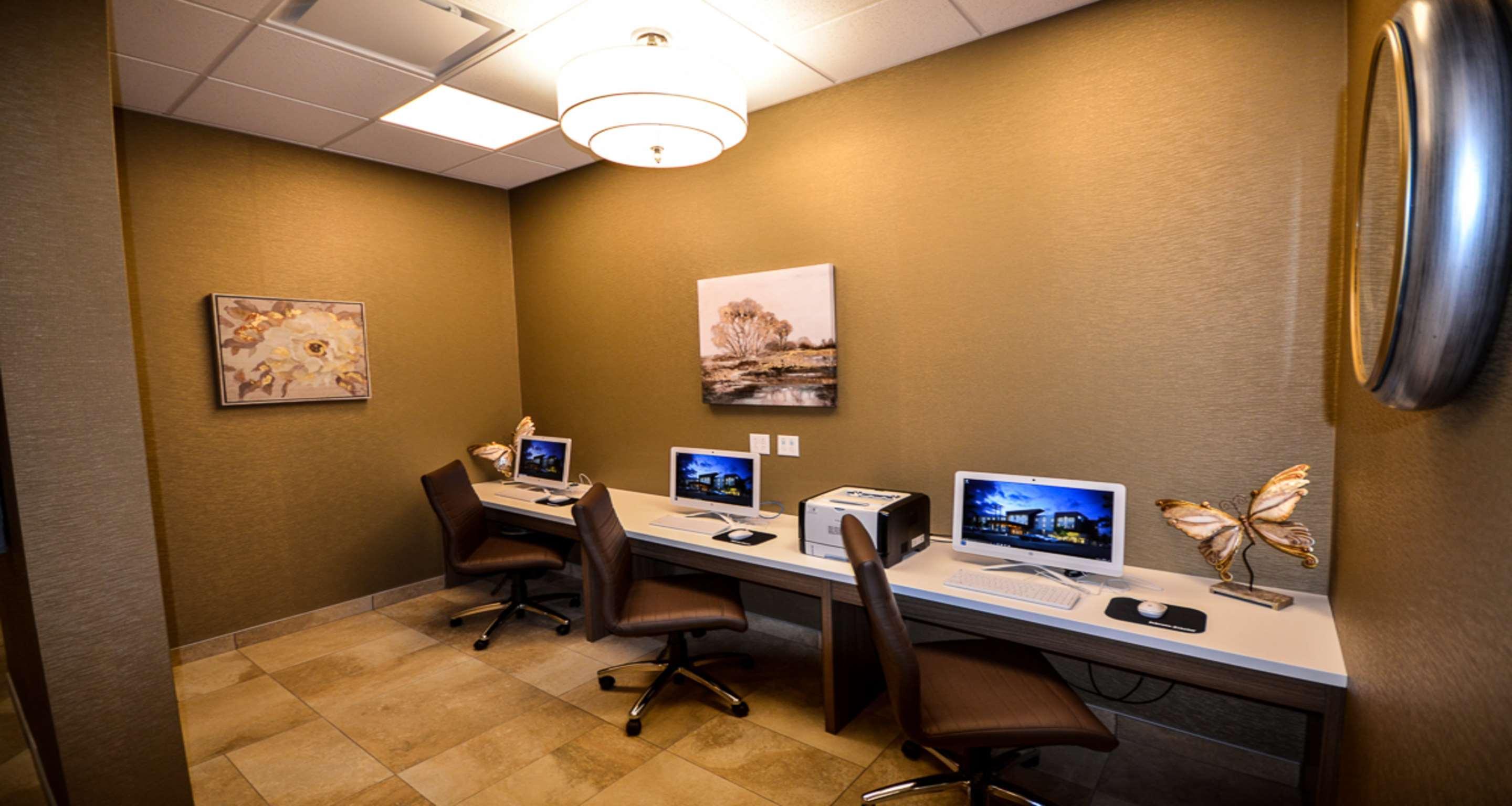 Best Western Plus St. John'S Airport Hotel And Suites Exterior foto
